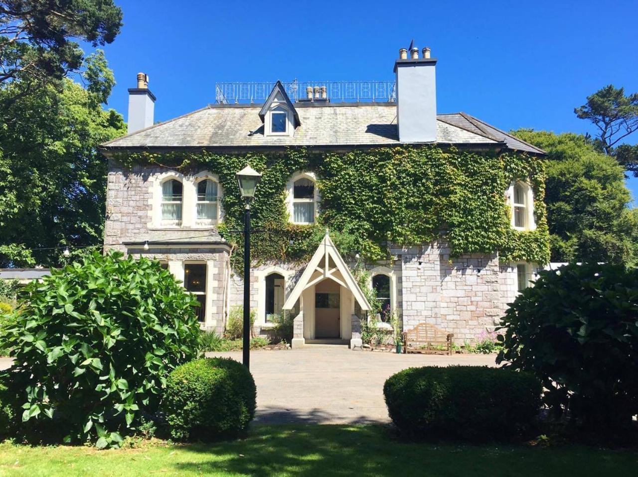 Penmorvah Manor Country house